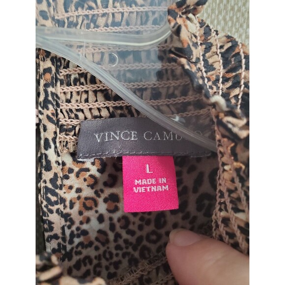 Vince Camuto Smocked Neck Animal Print Flutter Sleeve Blouse Size Large - Picture 4 of 7